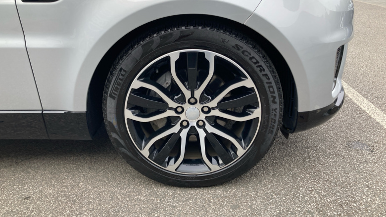 Land Rover Range Rover Sport 3.0 D300 HSE Silver 5dr Auto Diesel Estate